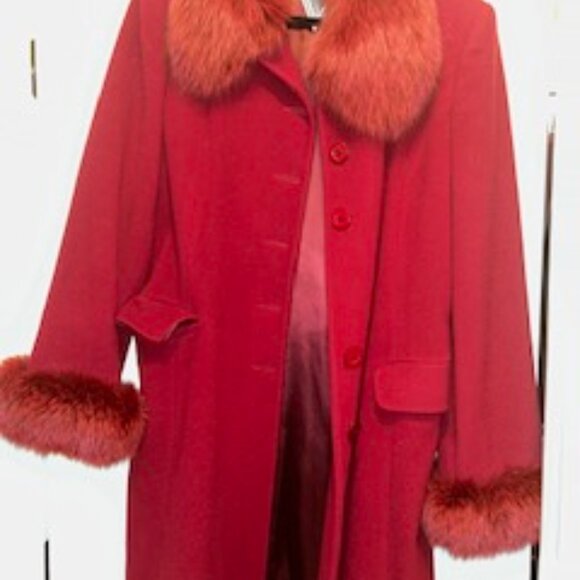 three quarter length Redish/Burgundy lamb/wool coat - Picture 3 of 9